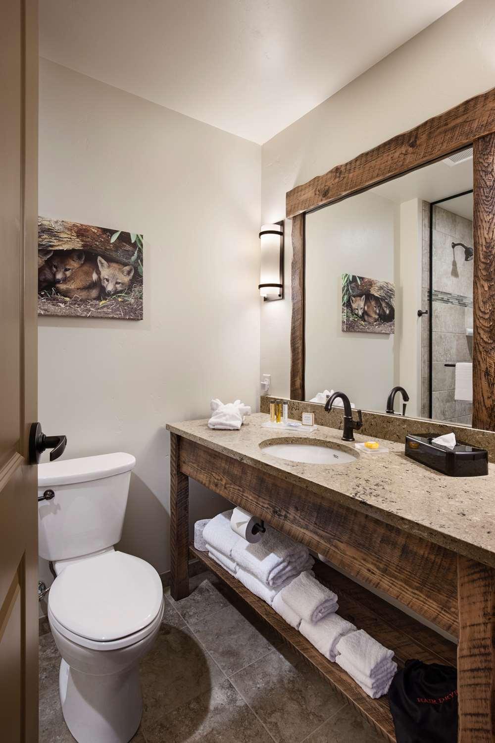 Glacier International Lodge Kalispell Bagian luar foto
