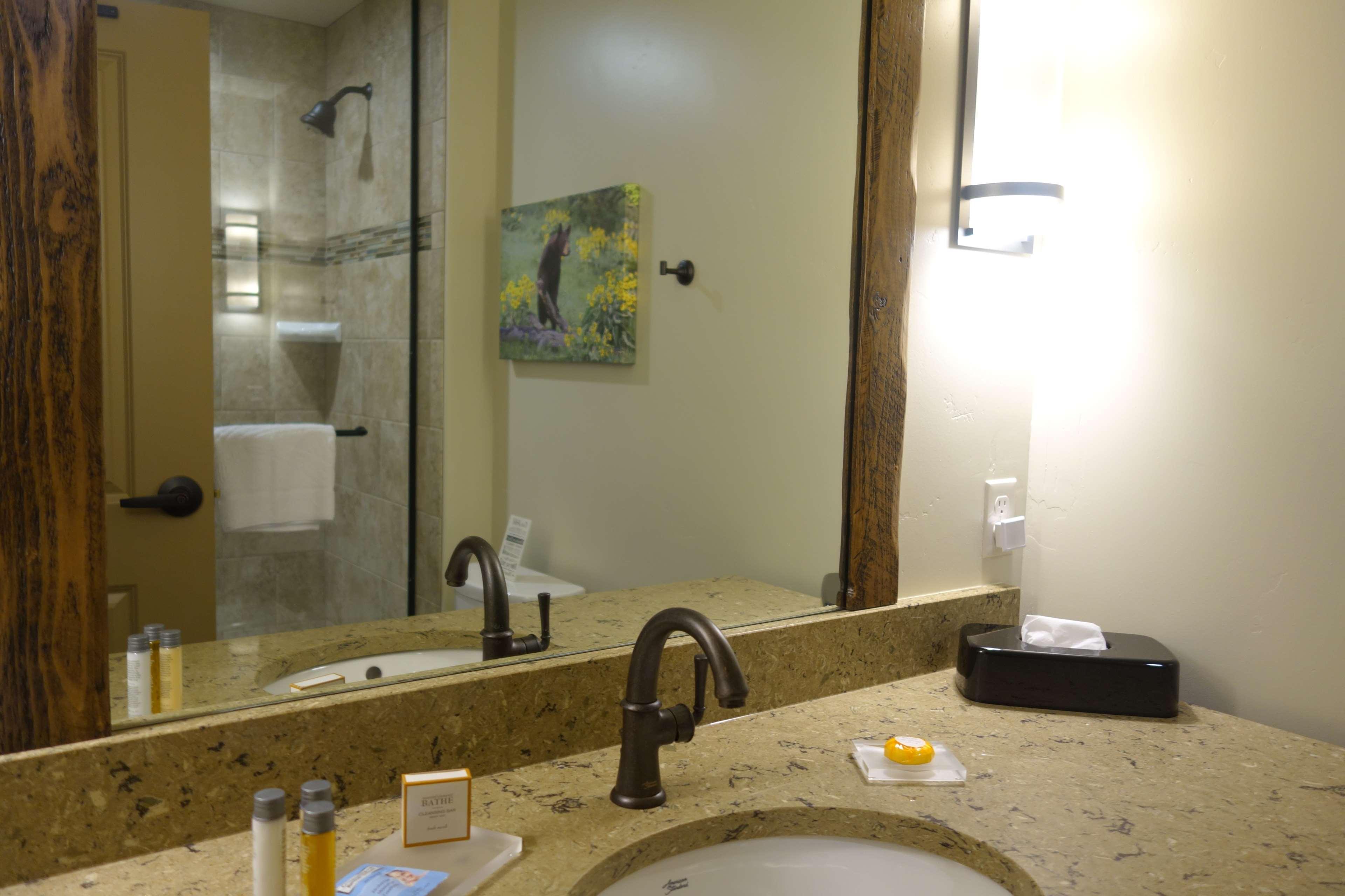 Glacier International Lodge Kalispell Bagian luar foto