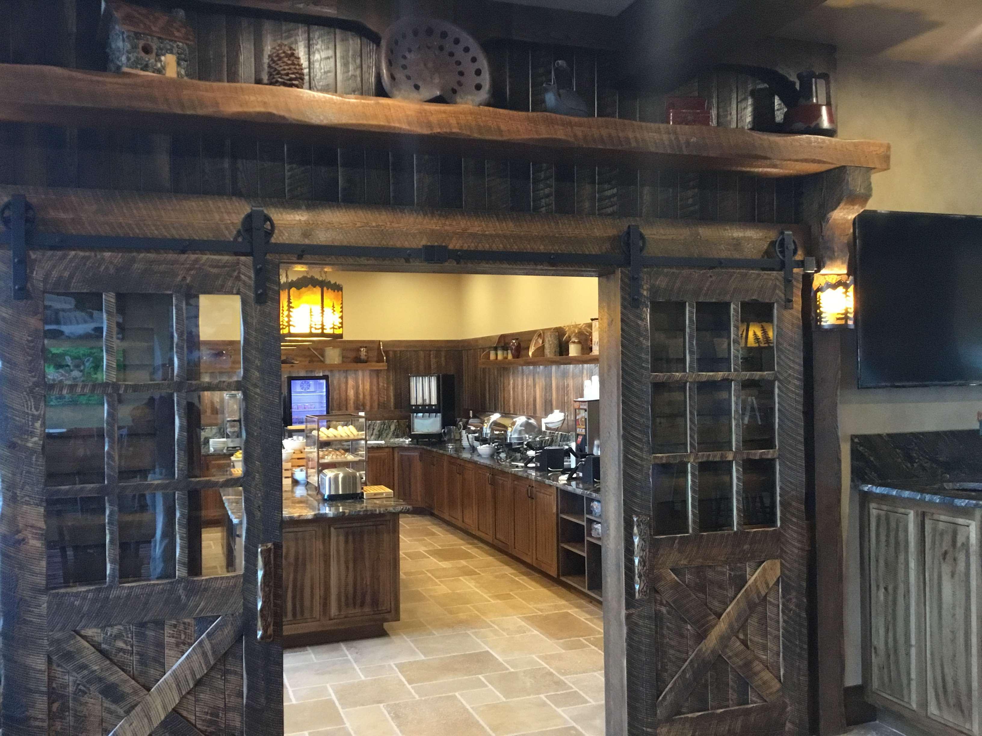 Glacier International Lodge Kalispell Bagian luar foto