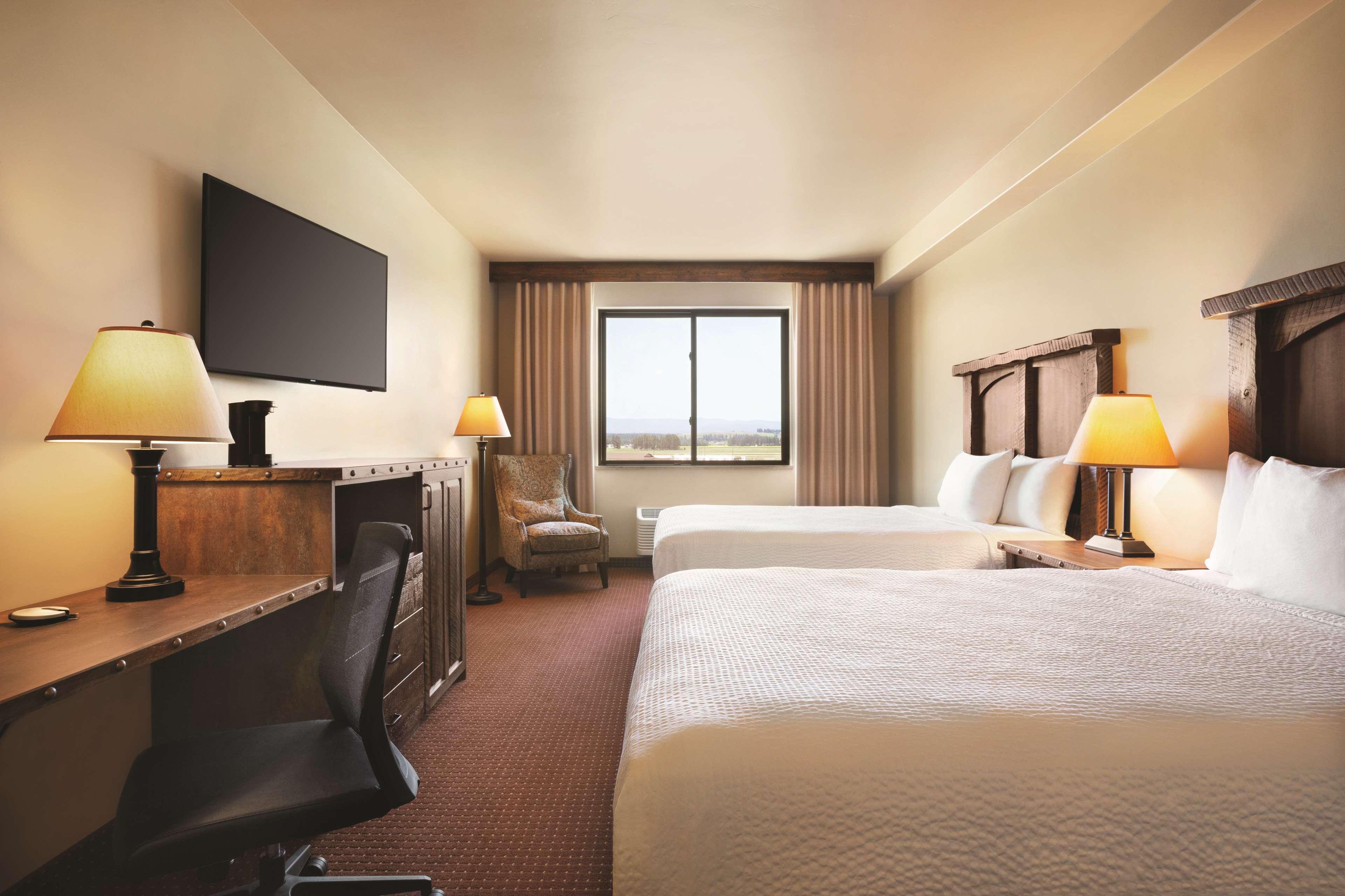Glacier International Lodge Kalispell Bagian luar foto
